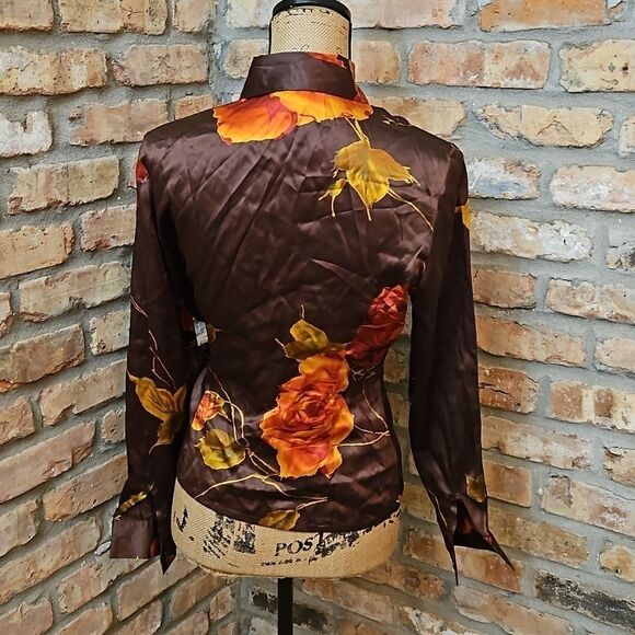 Nygard Collection brown floral silk top size 6 - Picture 5 of 11